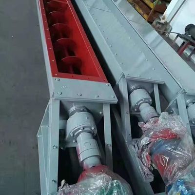 L'industriale della polvere di essicatore trasportatore della vite del fango del acciaio al carbonio si sviluppa a spirale trasportando