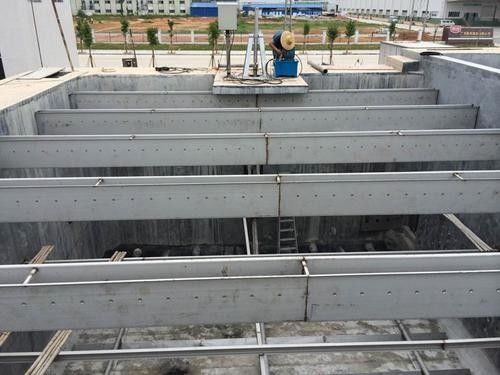 Ricambiando ruspa spianatrice inferiore utilizzata per lo stagno quadrato dell'acqua di scarico