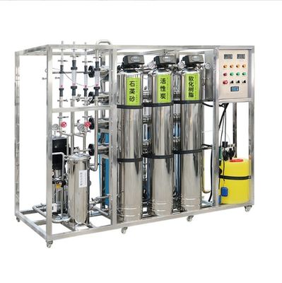 L'attrezzatura pura di trattamento delle acque di osmosi inversa dell'acqua ha integrato 2t/H automatico