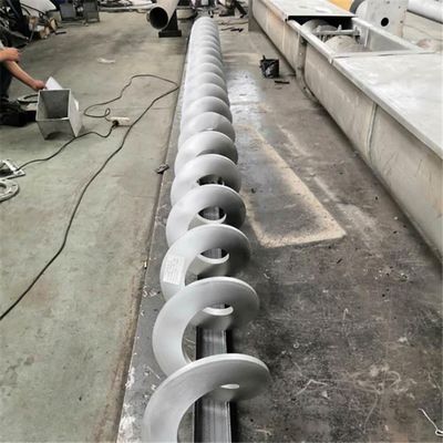 L'industriale della polvere di essicatore trasportatore della vite del fango del acciaio al carbonio si sviluppa a spirale trasportando