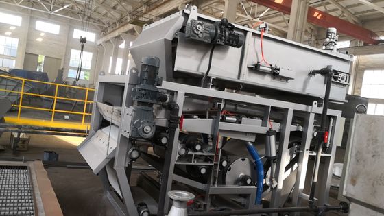 Spessitore di fanghi a gravità per acque reflue biochimiche - Capacità 60 m3/h, costruzione in acciaio al carbonio