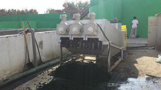 Tre grado industriale impilato della macchina di disidratazione dei fanghi della vite del motore 300